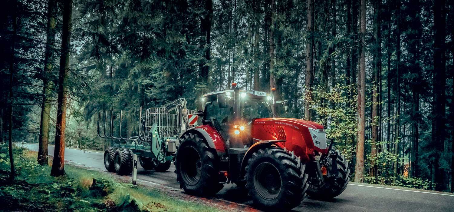 McCormick: trattore in campo aperto ad alta potenza mod. X7.6